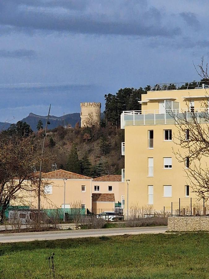 Appartement Neuf, Avec Vue Montagnes.